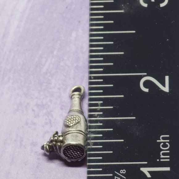 Brighton Silver Tone Wine Bottle W/ Grapes Small Charm - Picture 3 of 3